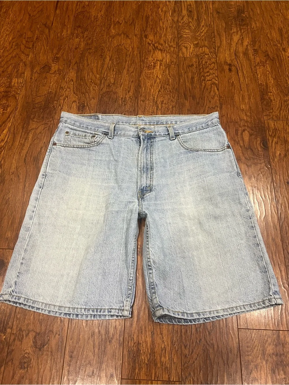 Levis 550 Jean Denim Shorts Jorts Mens SZ 36 Dad Relaxed Fit Light Wash Fade